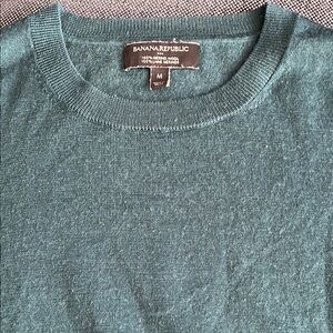 Banana Republic Ladies Green Sweater